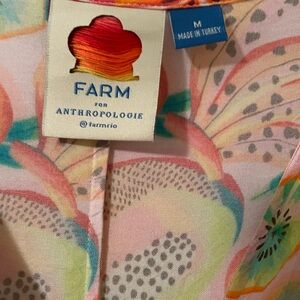 💚💛💖Sexy Farm Rio Size Medium-3/4 sleeve blouse💚💛💖